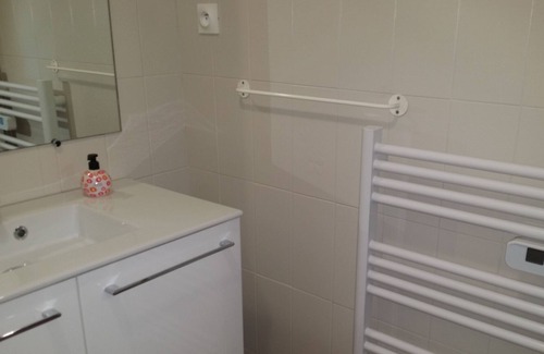 Saint-Giniez Apartment | Large T1, bright, near Prado, Beaches, Velodrome, Chanot, Borély, creeks