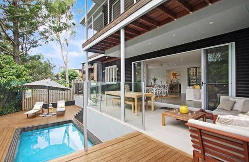 Tugun House | Large Tugun Modern House minutes to the beach