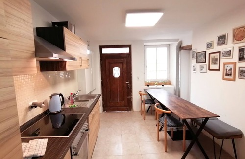 Neuerburg House | Large vacation home with 10 bedrooms and space for up to 22 guests