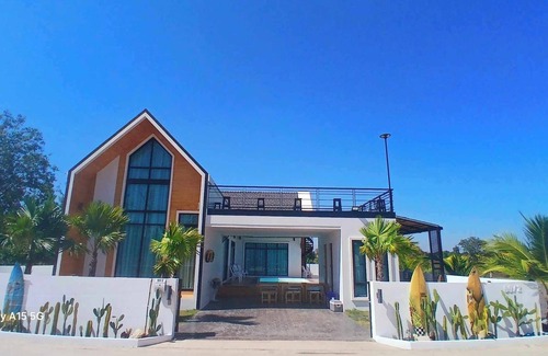 Rayong Villa | Large villa with private pool, 600m from Mae Rumphueng beach and near Koh Samet