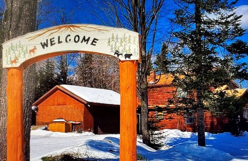 Lunenburg House | Large Water Front Home Space For 18 in ski country
