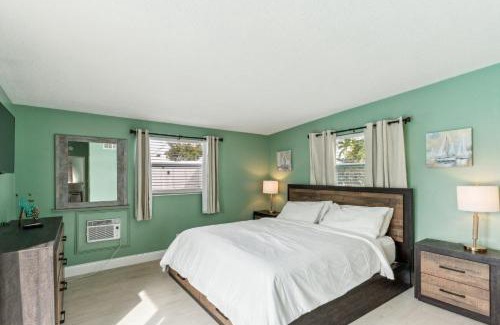 Anona House | Largo Pool House Getaway