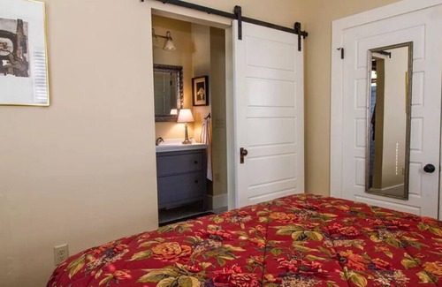 Cottonwood Falls House | Lark Song- sleeps six