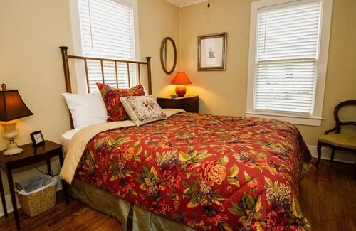 Cottonwood Falls House | Lark Song- sleeps six