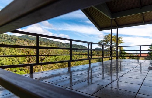 Toro Amarillo Cabin | Las Calas Lodge