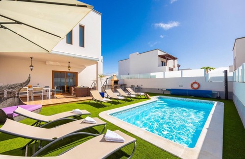 Costa Teguise Villa | Las Caletas - Four Bedroom Villa, Sleeps 8