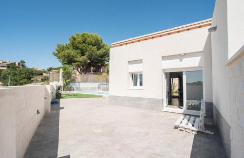 Montserrat House | Las Casitas De Noah