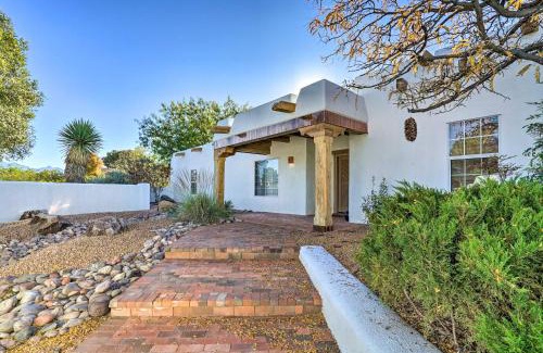 Mesilla Park House | Las Cruces Home La Casa Blanca with Courtyard