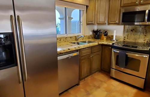 Zona Hotelera Condo | Las Mananitas Ground floor overlooking the Pools and Sea of Cortez! Ocean Front!