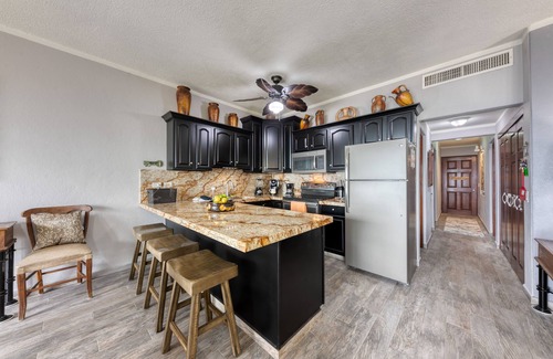 San Jose del Cabo Condo | Las Olas Beachfront, End Unit, 2 Bedroom, 2 Bath
