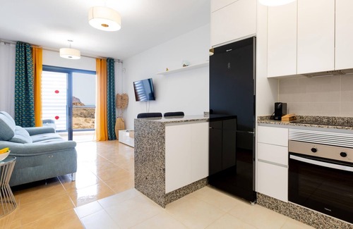Los Abrigos Apartment | Las Rocas by the Ocean, Wifi and Sea View