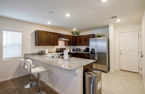 Arden House | Las Vegas Warm Family Home Stay 3 Bedroom