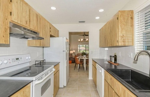 Citrus Hills Condo | LAST CHANCE 6 WEEK AVAILIBILITY WITH DISCOUNT. End Unit Condo, Sleeps 4 & Pool.