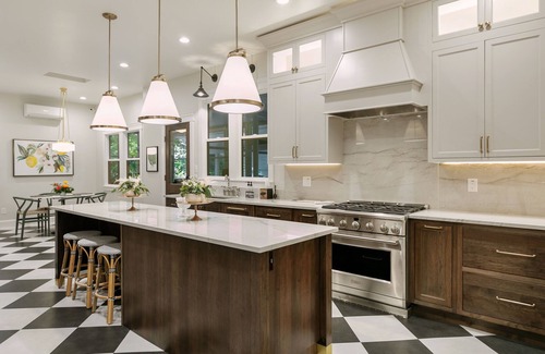 Hamilton House | LAST MINUTE DEAL FOR AWARD WINNING COPPER KING MOUNTAIN MANSION AT DEEP DISCOUNT