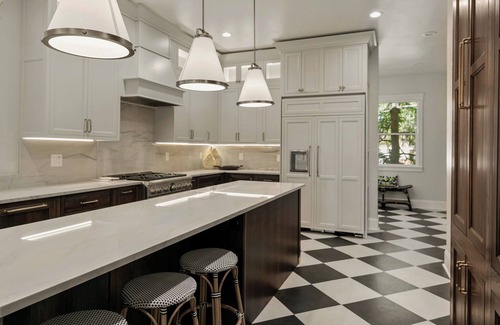 Hamilton House | LAST MINUTE DEAL FOR AWARD WINNING COPPER KING MOUNTAIN MANSION AT DEEP DISCOUNT