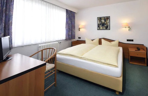 Eisenhuettenstadt Hotel | LAT Hotel & Apartmenthaus Berlin