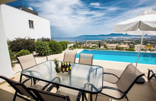 Latchi Villa | Latchi Holiday Villa EV21