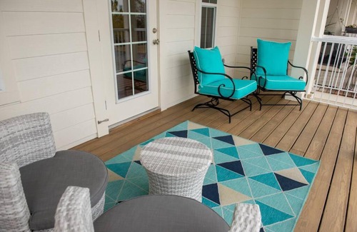 Crystal Beach House | Latitude Adjustment Townhome