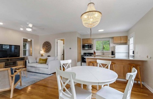 Lauderdale Lakes House | Lauderdale Lakefront Oasis |Views Throughout |Huge Lakefront Deck |Splash Pad & Paddle Boards |Dock