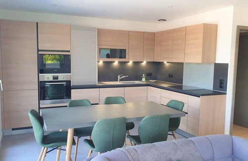 Sevrier Apartment | Laudon Mountain View