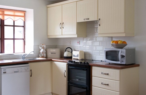 Fivemiletown Apartment | Laurel Courtyard Apartment on Blessingbourne Country Estate