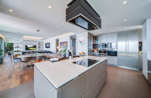 Pully Villa | Lausanne area Luxurious 4-Bedroom Villa on the Lake