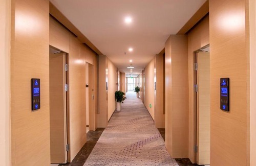 Bazhong Hotel | Lavande Hotel Bazhong Fortune Center