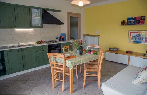 Diano d'Alba Apartment | LAVENDER apartment, in the sun in the green hills