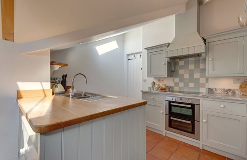 Stiffkey Cottage | Lavender Cottage - a self catering cottage that sleeps 4 guests in 2 bedrooms