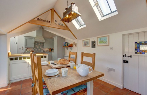 Stiffkey Cottage | Lavender Cottage - a self catering cottage that sleeps 4 guests in 2 bedrooms