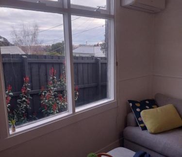 Black Hill House | Lavender Cottage - Cute, Cosy & Pet Friendly