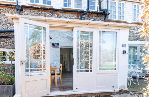 North Creake House | Lavender Cottage - Two Bedroom House, Sleeps 3