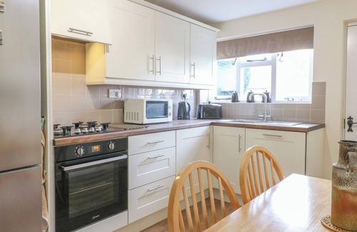 Ilkeston Cottage | LAVENDER COTTAGE, with a garden in Stanton By Dale, Derbyshire