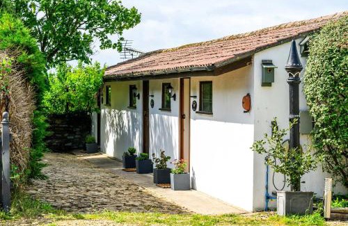 Staple Hill Hotel | Lavender - Delightful Stables Conversion By StayStaycations