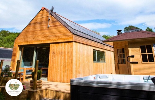 Ammanford Cabin | Lavender Lodge for 2 Hot Tub + Sauna
