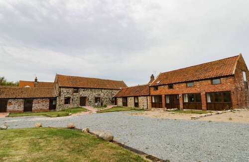 Winestead Cottage | Lavender Lodge