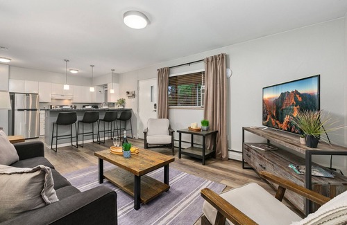 Old Town Condo | Lavender Suite | Relaxed, Walkable Old Town Stay