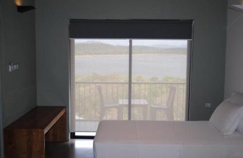 Giritale Hotel | Lavendish Lake Giritale