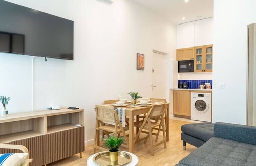 Enfants-Rouges Apartment | Lavie Maison A/C & Balneo