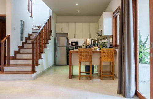 Drupadi Villa | Lavish 2 Bedroom Private Villa Seminyak - Orange