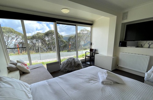 Hotham Heights House | Lawlers 6