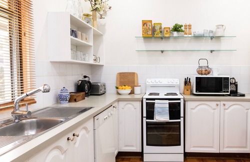 Buckaroo Cottage | Lawson Farm Cottage - Charming farm stay