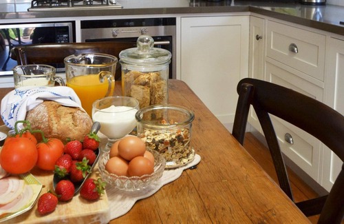 Geelong Cottage | Lawson's Cottage in South Geelong