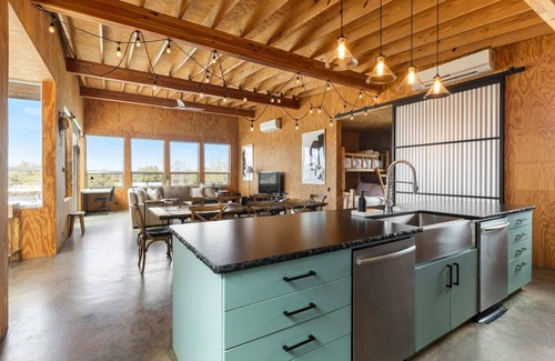 Llano House | Lazo House - A Riverfront Retreat
