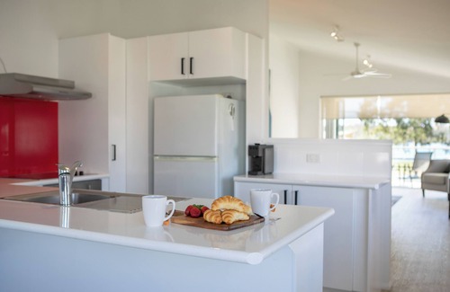 Noosaville Apartment | Lazy Days by Stay Noosa