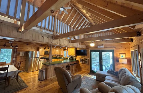 Rangeley Plantation Cabin | Lazy Dog Lakefront Cabin - a cozy retreat on tranquil Mooselookmeguntic Lake