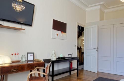 Dinan House | Le 27- Boutique B&B
