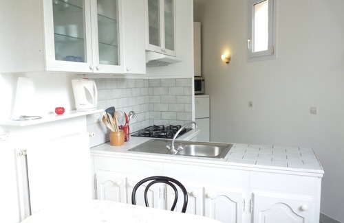 Parc-de-Montsouris Apartment | Le Alesia : Classic French Apartment in Historic Montparnasse Area