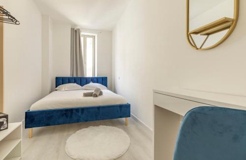 Castelsarrasin Apartment | LE BLEU - Lumineux, 1 chambre, salle de bain moderne