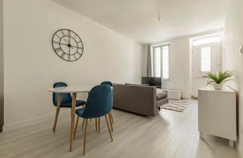 Castelsarrasin Apartment | LE BLEU - Lumineux, 1 chambre, salle de bain moderne